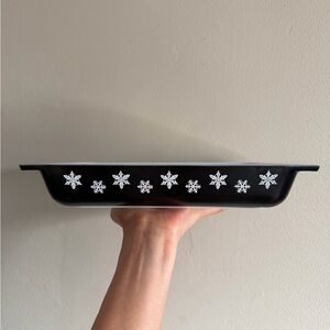 Sold-~~Vintage Pyrex 548 space saver no lid